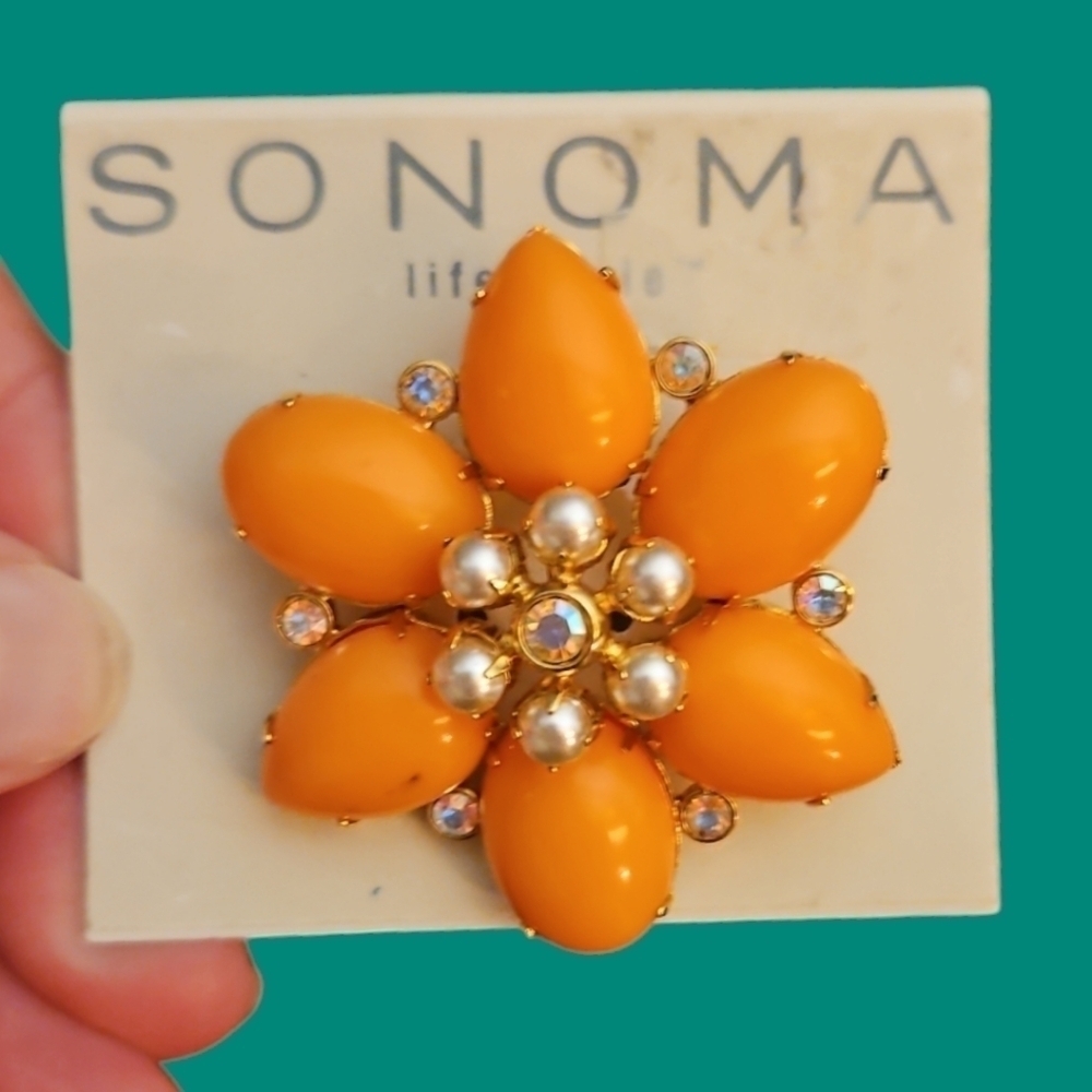 3/$30 SONOMA 1990s Peach Pearl Aurora Borealis Rhinestone Flower Brooch